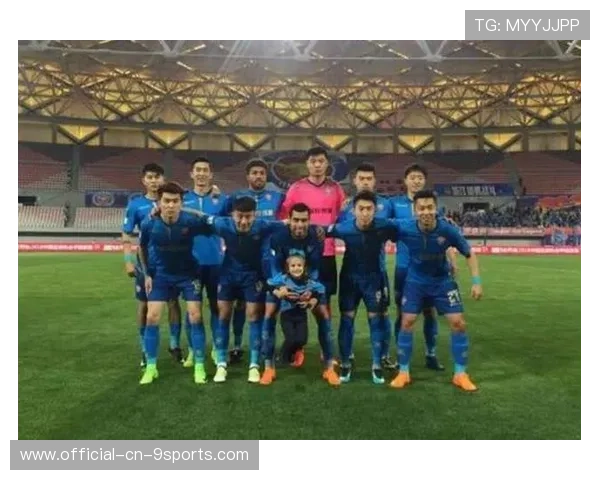 中国足球职业联赛观众服务体系升级，中国足球联赛有人看吗